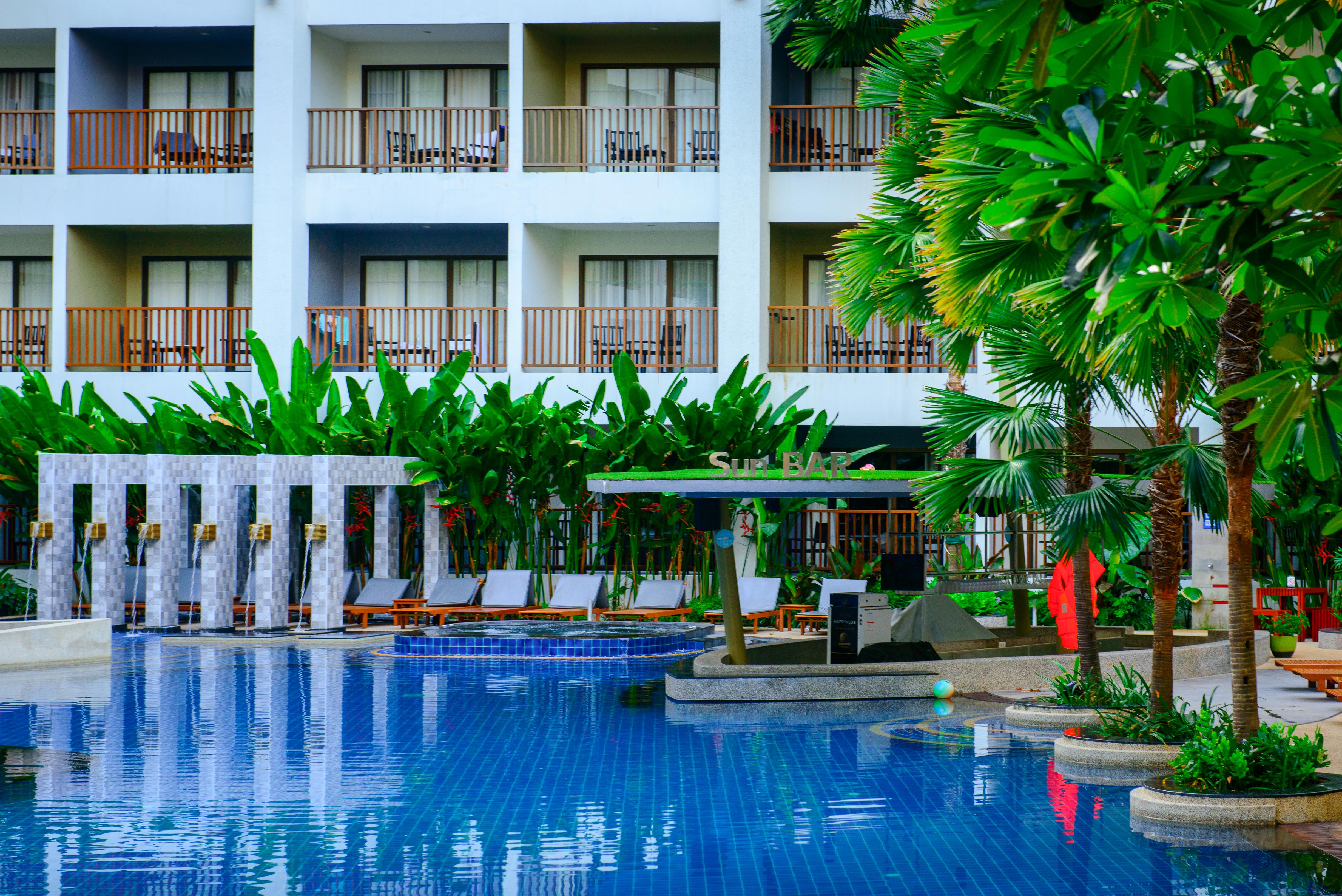 Deevana Plaza Phuket - Sha Extra Plus Patong Esterno foto