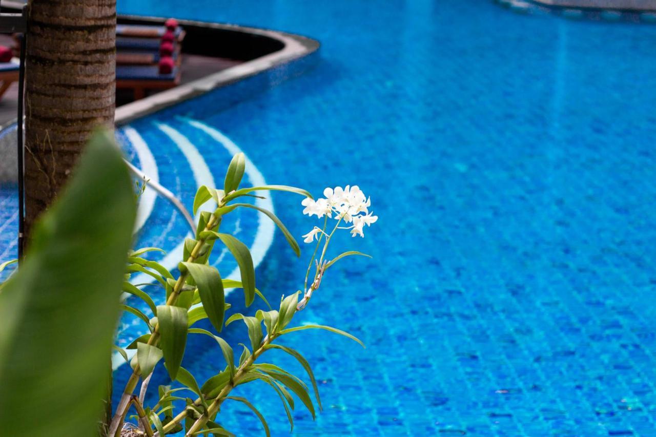 Deevana Plaza Phuket - Sha Extra Plus Patong Esterno foto
