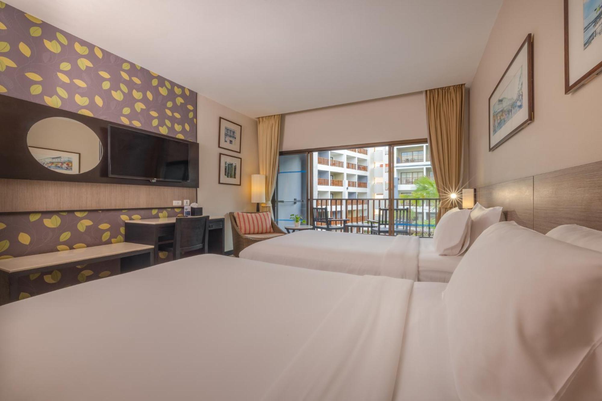 Deevana Plaza Phuket - Sha Extra Plus Patong Esterno foto