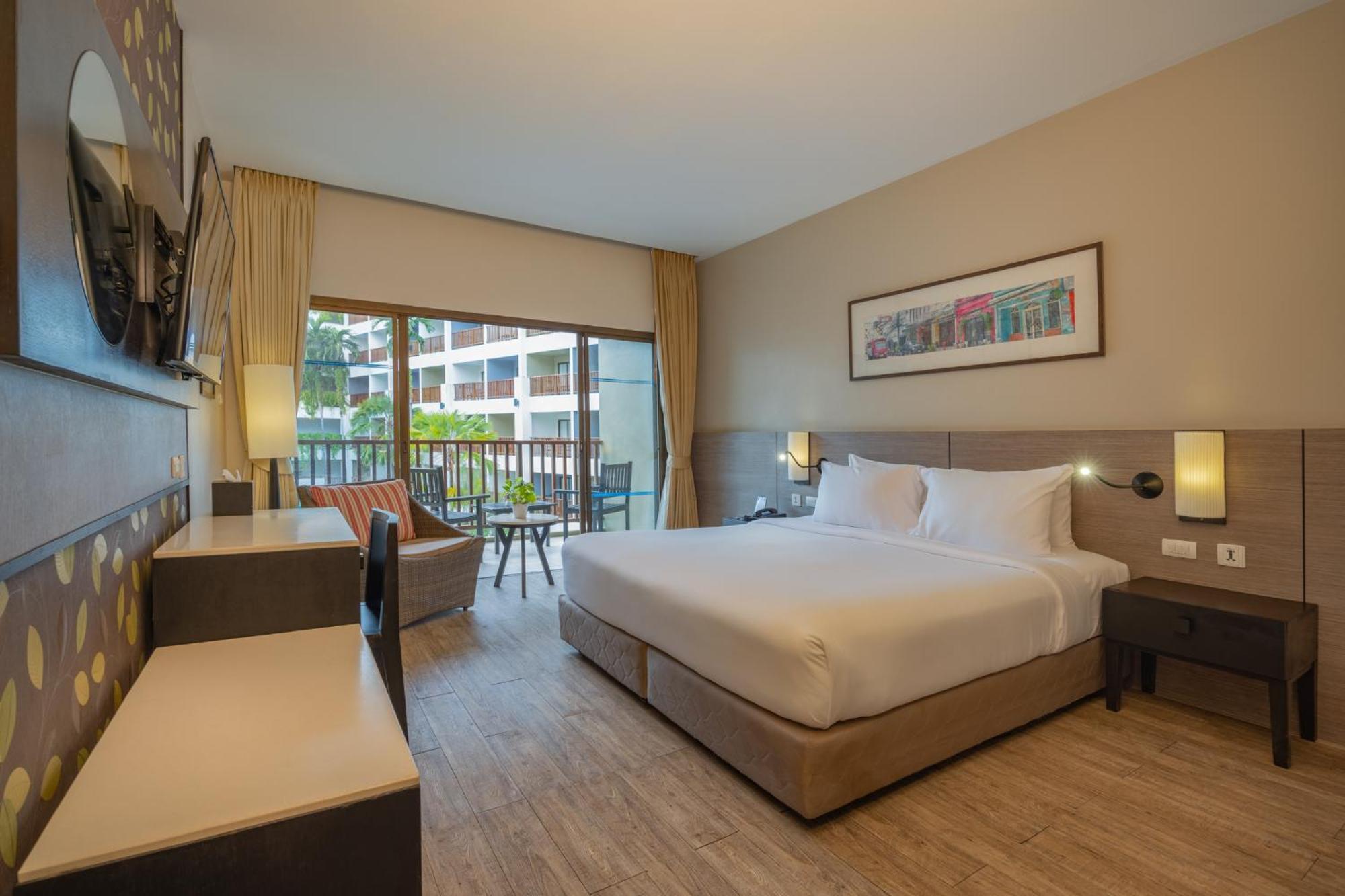 Deevana Plaza Phuket - Sha Extra Plus Patong Esterno foto